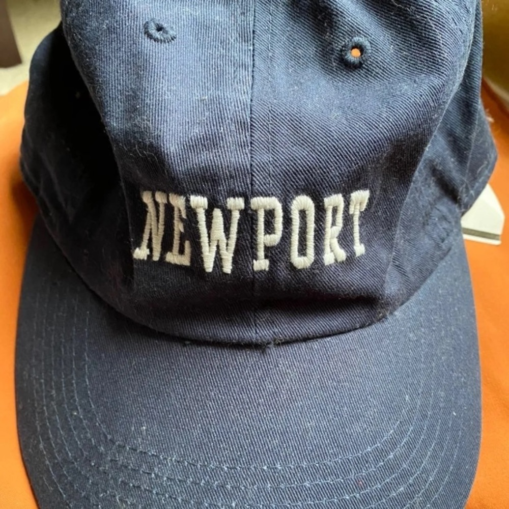 Brandy Melville Newport hat